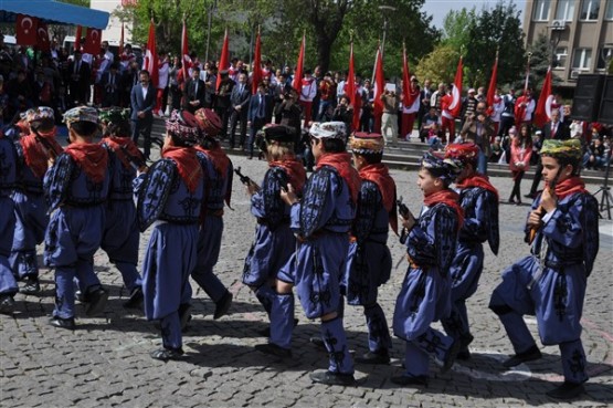 Uşak’ta 23 Nisan Ulusal Egemenlik ve Çocuk Bayramı Coşkuyla Kutlandı!