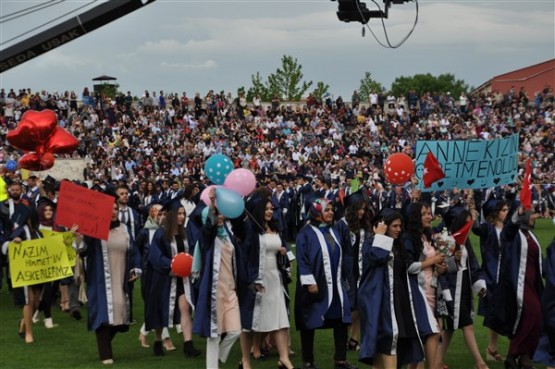 Uşak Üniversitesi 2017 mezuniyet töreni gerçekleştirildi!