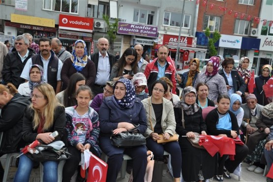 Uşak’ta 23 Nisan Ulusal Egemenlik ve Çocuk Bayramı Coşkuyla Kutlandı!