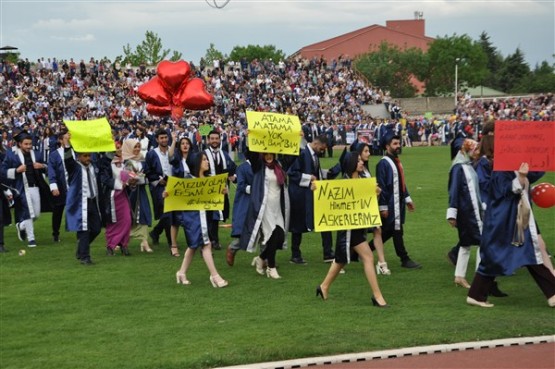 Uşak Üniversitesi 2017 mezuniyet töreni gerçekleştirildi!