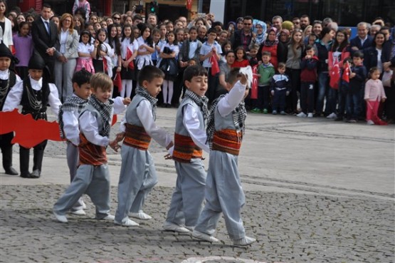 Uşak’ta 23 Nisan Ulusal Egemenlik ve Çocuk Bayramı Coşkuyla Kutlandı!