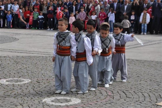 Uşak’ta 23 Nisan Ulusal Egemenlik ve Çocuk Bayramı Coşkuyla Kutlandı!