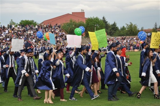 Uşak Üniversitesi 2017 mezuniyet töreni gerçekleştirildi!