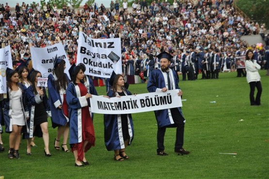 Uşak Üniversitesi 2017 mezuniyet töreni gerçekleştirildi!