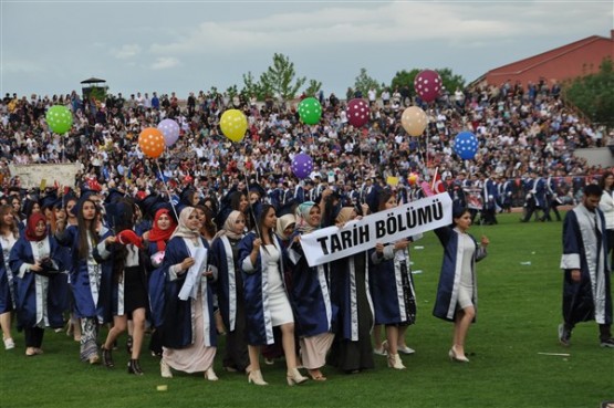 Uşak Üniversitesi 2017 mezuniyet töreni gerçekleştirildi!