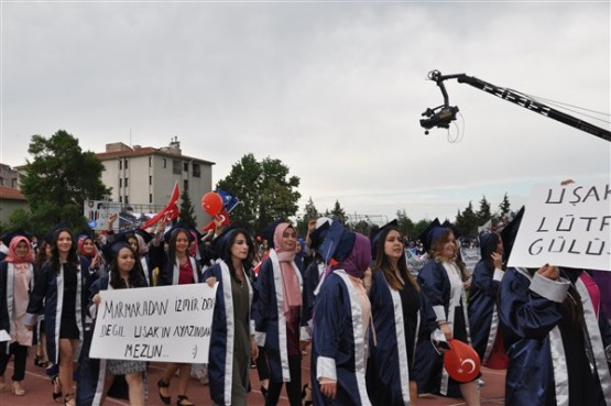 Uşak Üniversitesi 2017 mezuniyet töreni gerçekleştirildi!