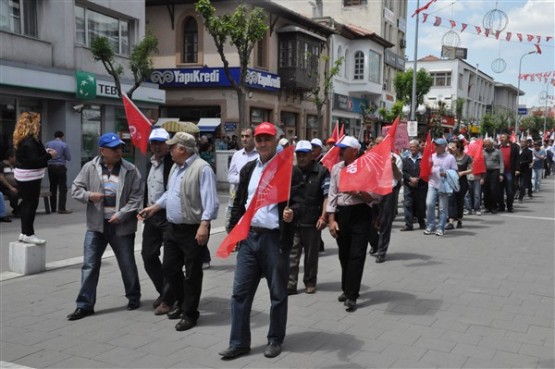 1 Mayıs İşçi Bayramı Uşak'ta Kutlandı!