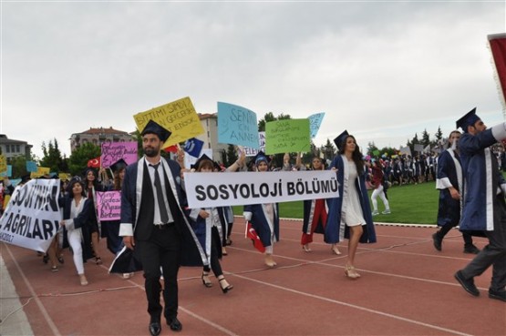 Uşak Üniversitesi 2017 mezuniyet töreni gerçekleştirildi!