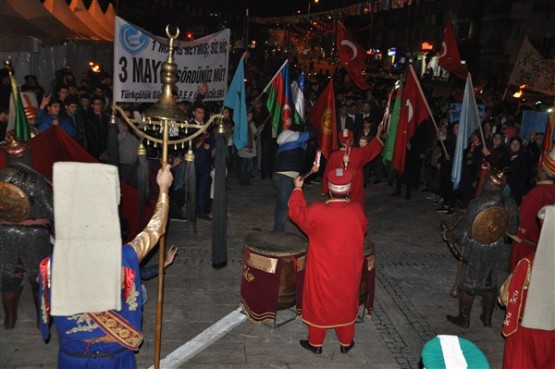 3 Mayıs Türkçülük Günü'nde Mehter Takımı ve meşaleler ile yüründü!