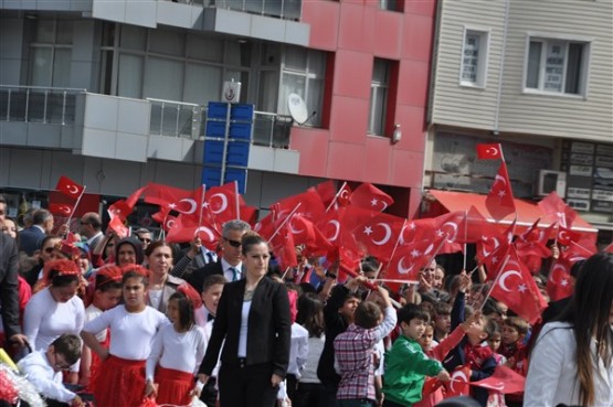 Uşak’ta 23 Nisan Ulusal Egemenlik ve Çocuk Bayramı Coşkuyla Kutlandı!