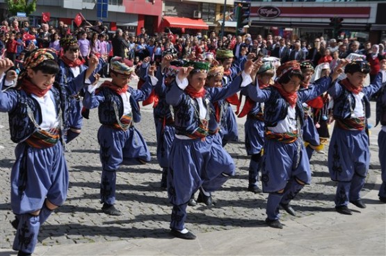 Uşak’ta 23 Nisan Ulusal Egemenlik ve Çocuk Bayramı Coşkuyla Kutlandı!