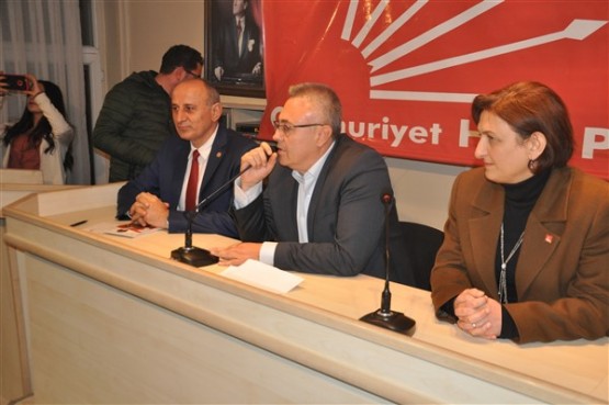 CHP'li Dursun Çiçek, Uşak'taki “Darbe ve Hukuk“ konulu panelde konuştu!