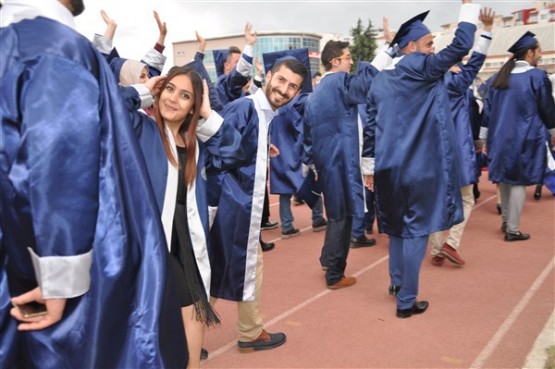 Uşak Üniversitesi 2017 mezuniyet töreni gerçekleştirildi!