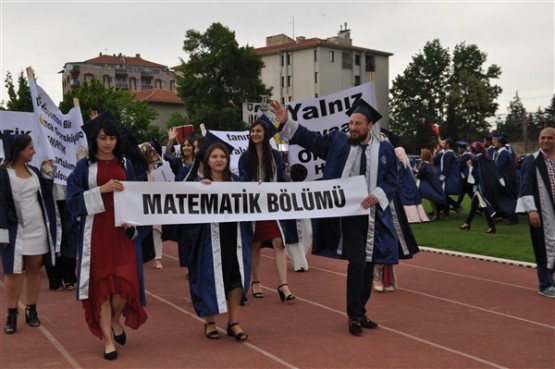 Uşak Üniversitesi 2017 mezuniyet töreni gerçekleştirildi!