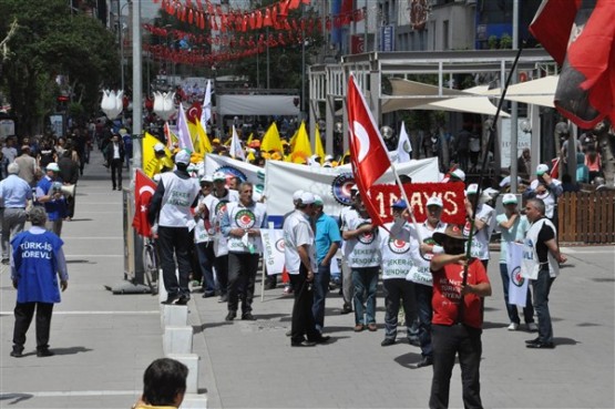 1 Mayıs İşçi Bayramı Uşak'ta Kutlandı!