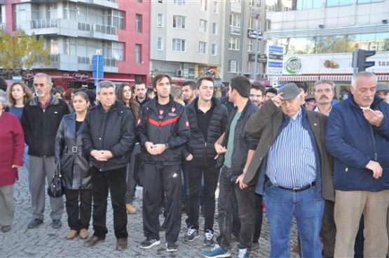 Ulu Önder Atatürk, Uşak'ta törenle anıldı!