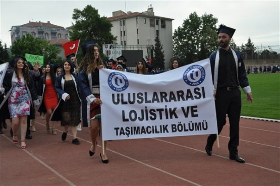 Uşak Üniversitesi 2017 mezuniyet töreni gerçekleştirildi!