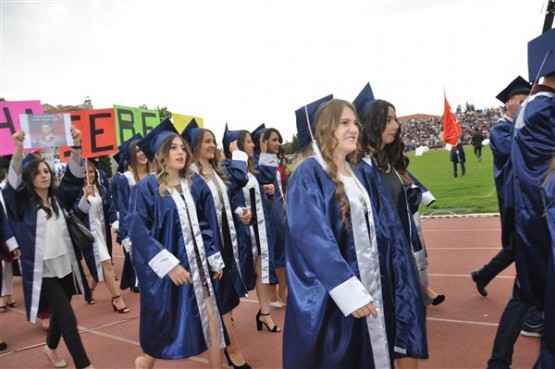 Uşak Üniversitesi 2017 mezuniyet töreni gerçekleştirildi!