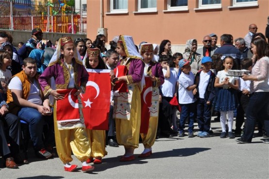 23 Nisan, Emine Niyazi Deveci İlkokulu'nda Coşku İle Kutlandı!