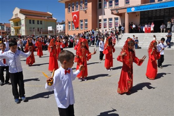 23 Nisan, Emine Niyazi Deveci İlkokulu'nda Coşku İle Kutlandı!