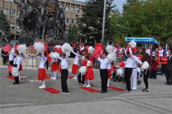 Uşak’ta 23 Nisan Ulusal Egemenlik ve Çocuk Bayramı Coşkuyla Kutlandı!