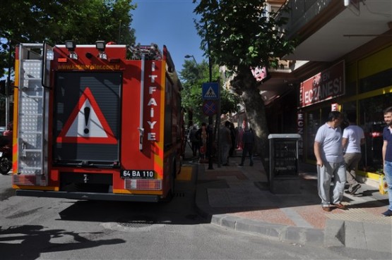 Uşak'ta bir markette yangın çıktı!