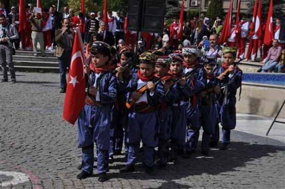 Uşak’ta 23 Nisan Ulusal Egemenlik ve Çocuk Bayramı Coşkuyla Kutlandı!