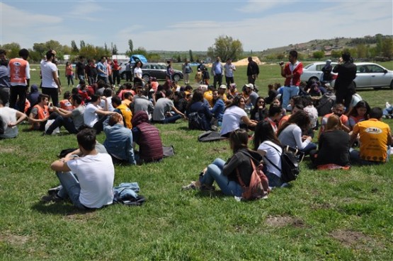 Yeşil Bir Uşak İçin TEMA Gönüllüleri Fidan Dikti!