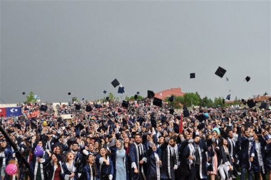 Uşak Üniversitesi 2017 mezuniyet töreni gerçekleştirildi!