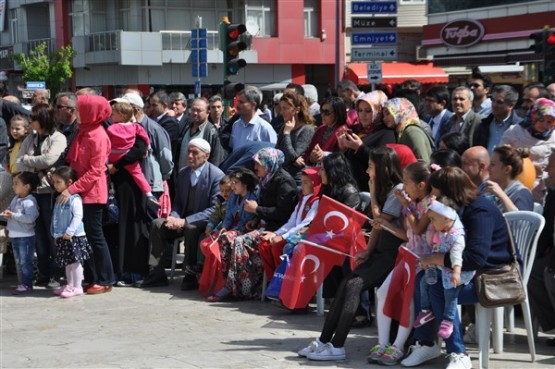 Uşak’ta 23 Nisan Ulusal Egemenlik ve Çocuk Bayramı Coşkuyla Kutlandı!