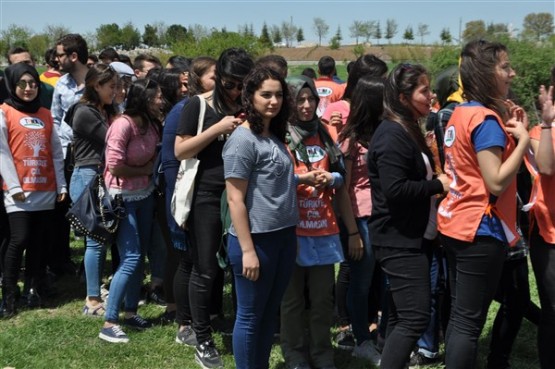 Yeşil Bir Uşak İçin TEMA Gönüllüleri Fidan Dikti!