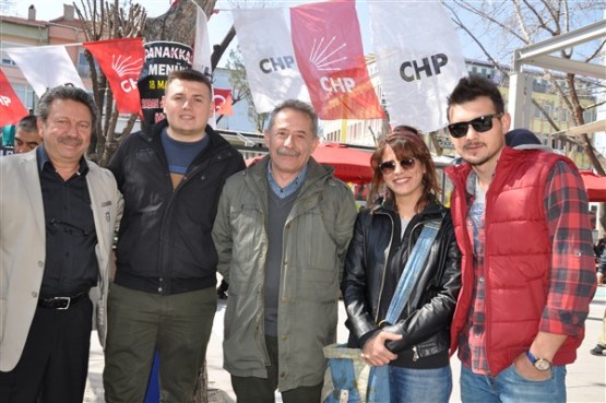 Uşak CHP, Çanakkale Zaferi’ni Pilav Ve Ayran Dağıtarak Kutladı!