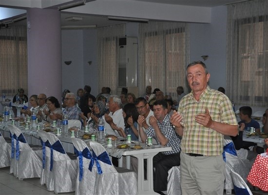 CHP Uşak Teşkilatı mahalle ve köy muhtarları ile iftarda buluştu