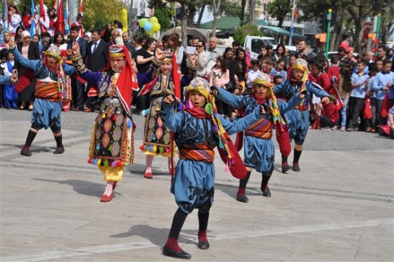 Uşak’ta 23 Nisan Ulusal Egemenlik ve Çocuk Bayramı Coşkuyla Kutlandı!