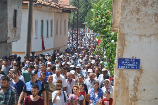 Uşak şehidini ebediyete uğurladı