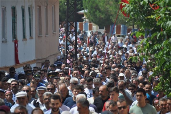 Uşak şehidini ebediyete uğurladı