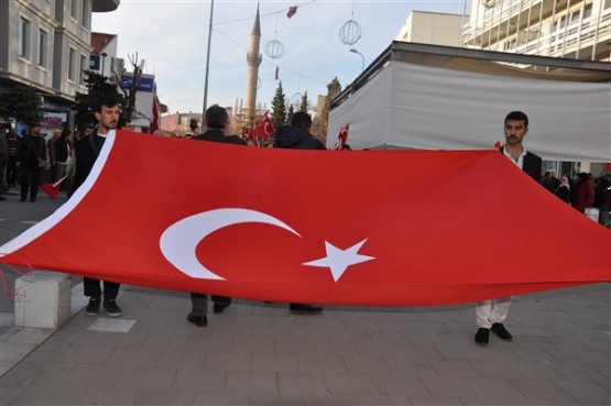 Uşak'ta Çanakkale Şehitleri Böyle Hep Birlikte Omuz Omuza Anıldı