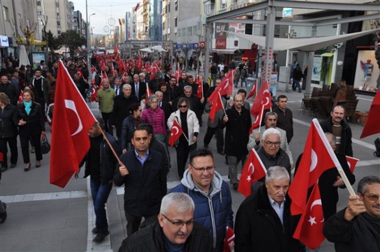 Uşak'ta Çanakkale Şehitleri Böyle Hep Birlikte Omuz Omuza Anıldı