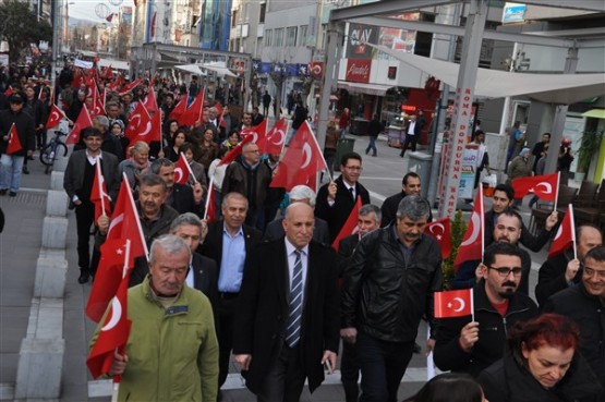 Uşak'ta Çanakkale Şehitleri Böyle Hep Birlikte Omuz Omuza Anıldı