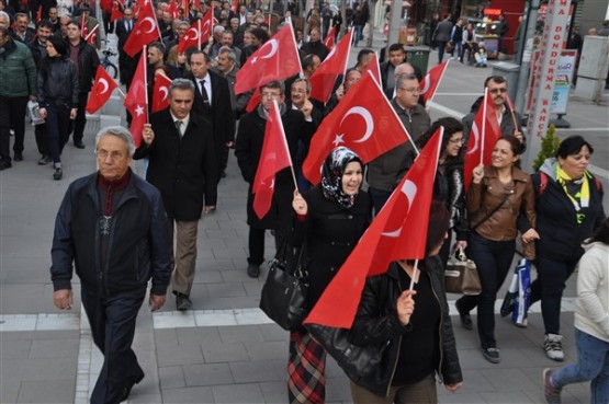 Uşak'ta Çanakkale Şehitleri Böyle Hep Birlikte Omuz Omuza Anıldı