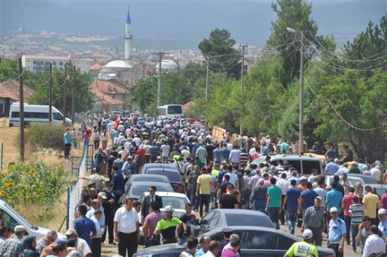 Uşak şehidini ebediyete uğurladı