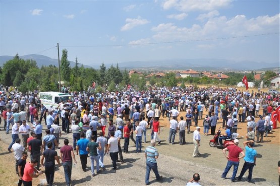 Uşak şehidini ebediyete uğurladı