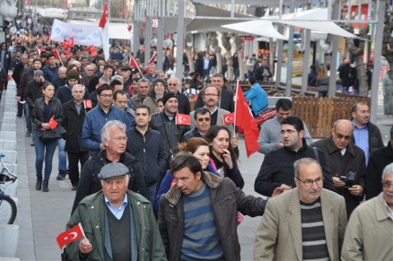 Uşak'ta Çanakkale Şehitleri Böyle Hep Birlikte Omuz Omuza Anıldı