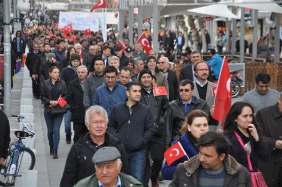 Uşak'ta Çanakkale Şehitleri Böyle Hep Birlikte Omuz Omuza Anıldı