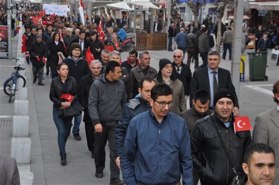 Uşak'ta Çanakkale Şehitleri Böyle Hep Birlikte Omuz Omuza Anıldı