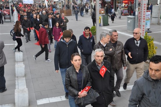 Uşak'ta Çanakkale Şehitleri Böyle Hep Birlikte Omuz Omuza Anıldı