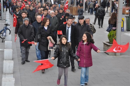 Uşak'ta Çanakkale Şehitleri Böyle Hep Birlikte Omuz Omuza Anıldı