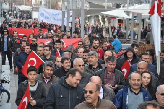 Uşak'ta Çanakkale Şehitleri Böyle Hep Birlikte Omuz Omuza Anıldı