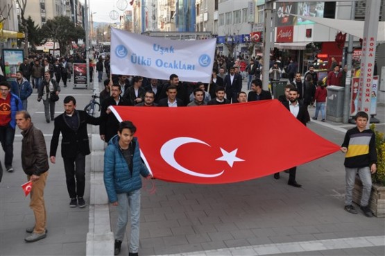 Uşak'ta Çanakkale Şehitleri Böyle Hep Birlikte Omuz Omuza Anıldı