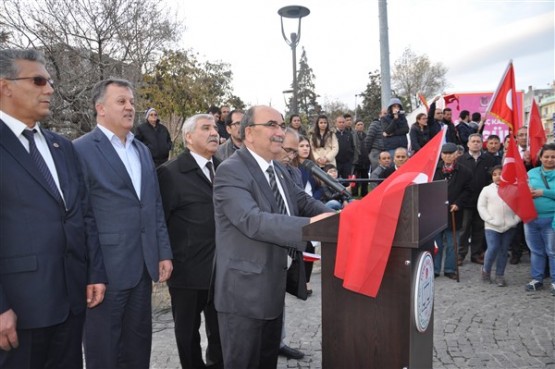 Uşak'ta Çanakkale Şehitleri Böyle Hep Birlikte Omuz Omuza Anıldı